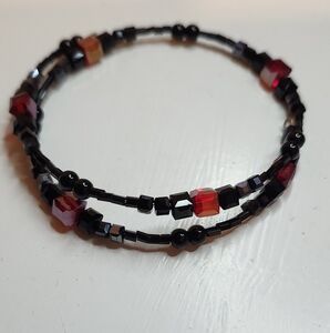 Black and Red  Beaded Memory Bracelet